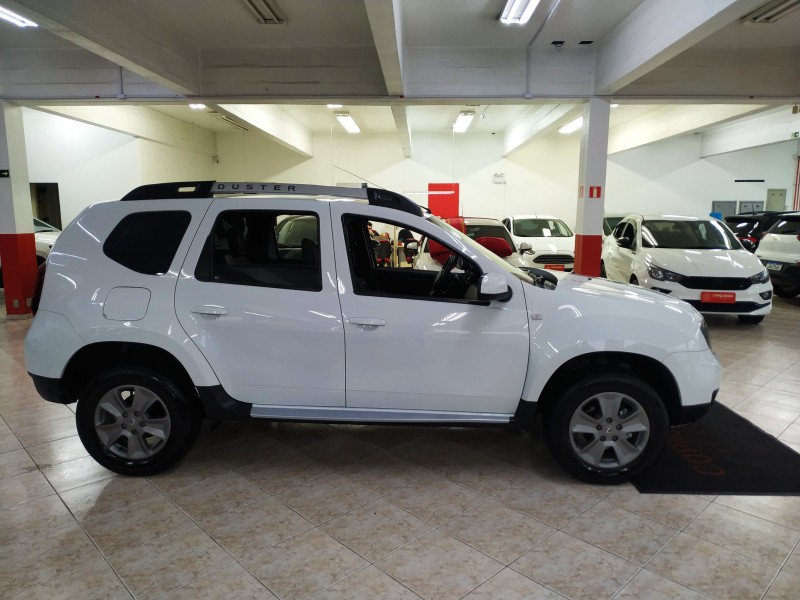 DUSTER 1.6 DYNAMIQUE 4X2 16V FLEX 4P MANUAL - 2017 - CAXIAS DO SUL