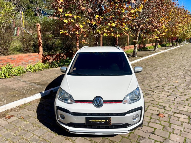 UP 1.0 TSI CROSS 12V FLEX 4P MANUAL - 2018 - BENTO GONçALVES
