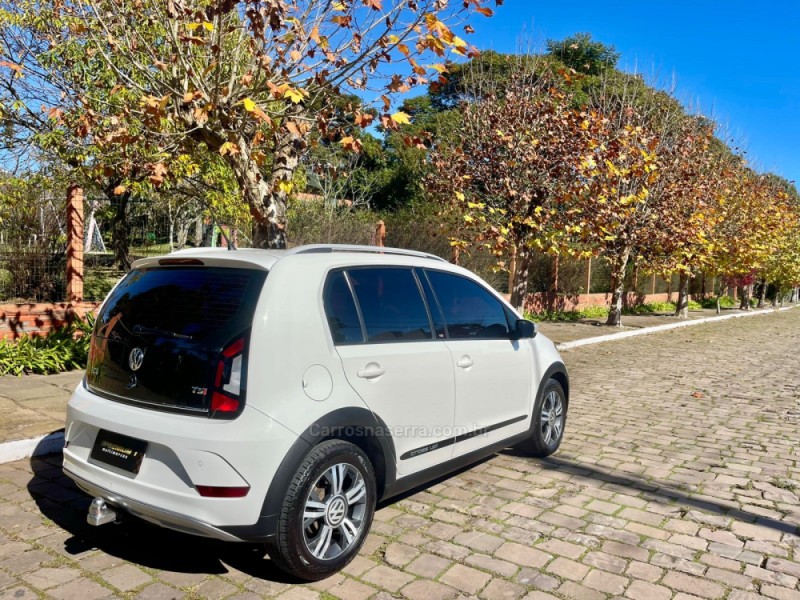 UP 1.0 TSI CROSS 12V FLEX 4P MANUAL - 2018 - BENTO GONçALVES