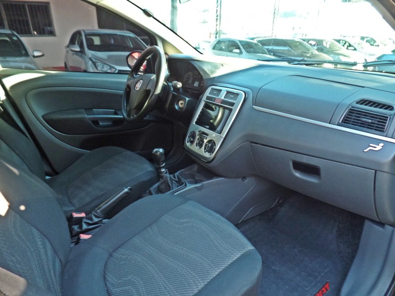 PUNTO 1.4 ATTRACTIVE 8V FLEX 4P MANUAL - 2011 - CAXIAS DO SUL