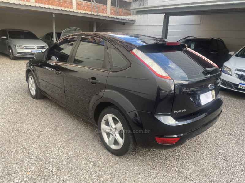 FOCUS 1.6 GLX 16V FLEX 4P MANUAL - 2011 - CAXIAS DO SUL
