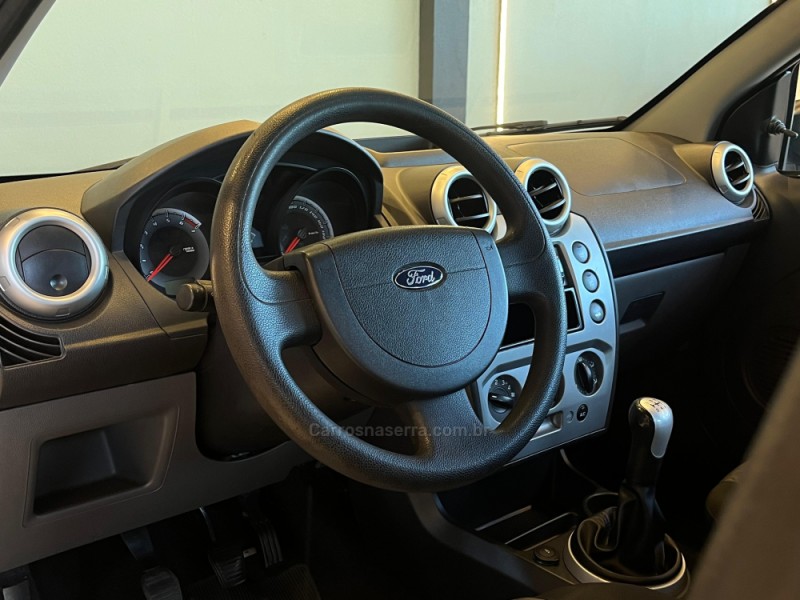 FIESTA 1.6 MPI CLASS HATCH 8V FLEX 4P MANUAL - 2012 - CAXIAS DO SUL
