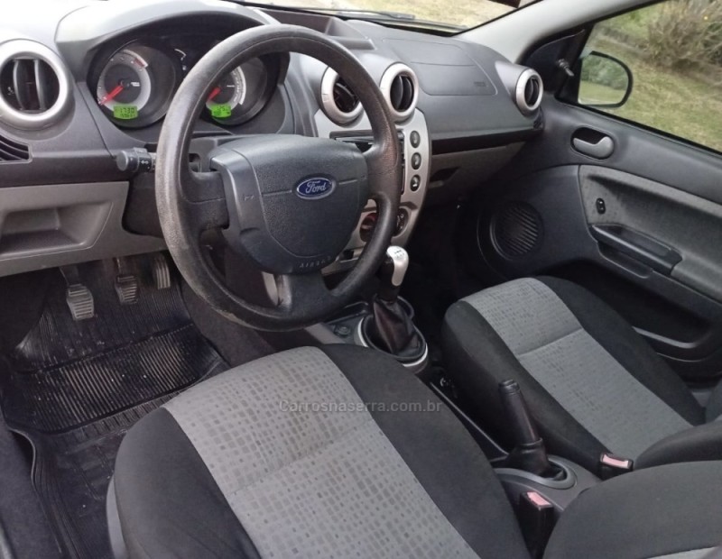 FIESTA 1.6 MPI SEDAN 8V FLEX 4P MANUAL - 2014 - CANELA