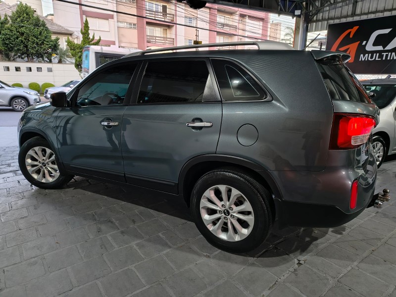 SORENTO 2.4 EX 4X2 16V GASOLINA 4P AUTOMÁTICO - 2014 - CAXIAS DO SUL