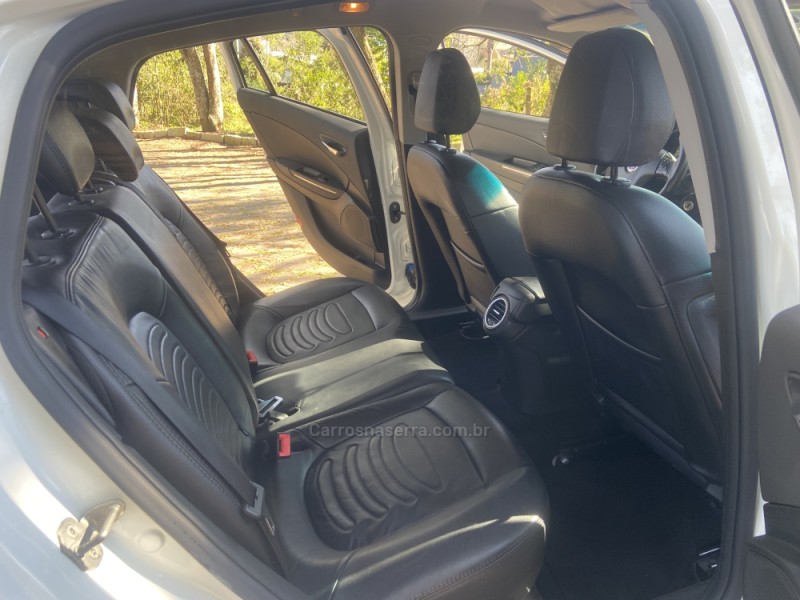 BRAVO 1.8 ESSENCE 16V FLEX 4P AUTOMATIZADO - 2013 - NOVA PRATA