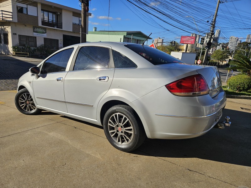 LINEA 1.9 MPI LX 16V FLEX 4P MANUAL - 2010 - CAXIAS DO SUL