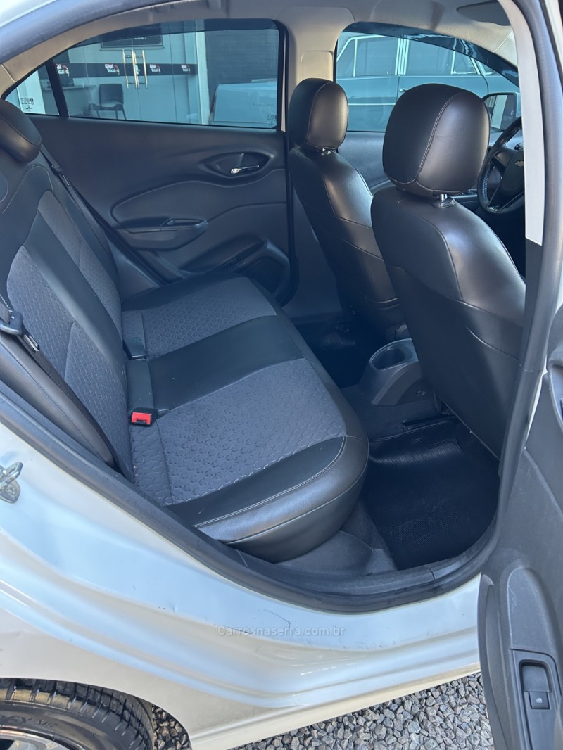 PRISMA 1.4 MPFI LTZ 8V FLEX 4P MANUAL - 2017 - CARAZINHO