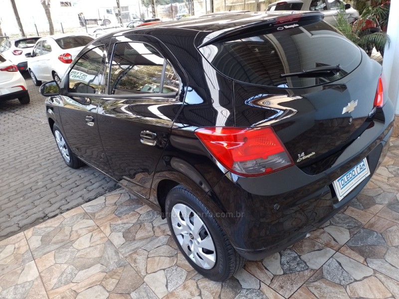 ONIX 1.4 MPFI LT 8V FLEX 4P MANUAL - 2015 - CAXIAS DO SUL