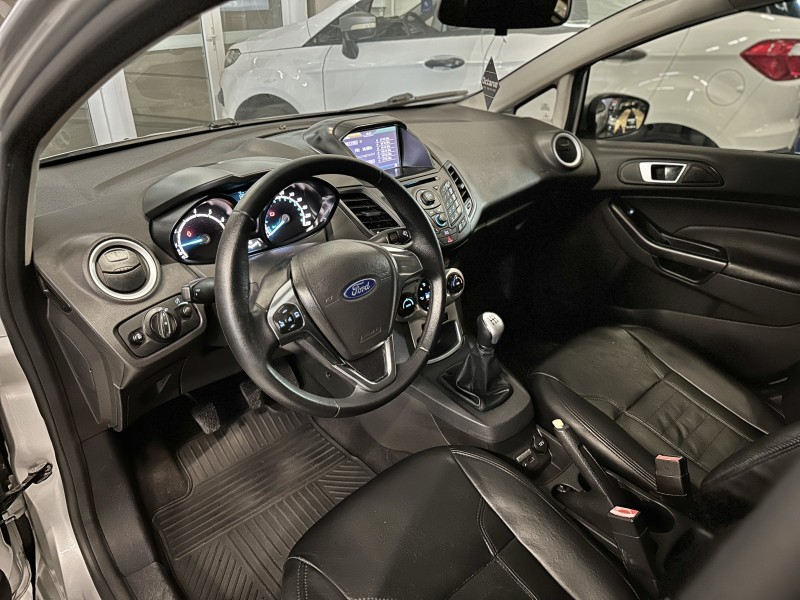 FIESTA 1.6 SE HATCH 16V FLEX 4P MANUAL - 2015 - CAXIAS DO SUL
