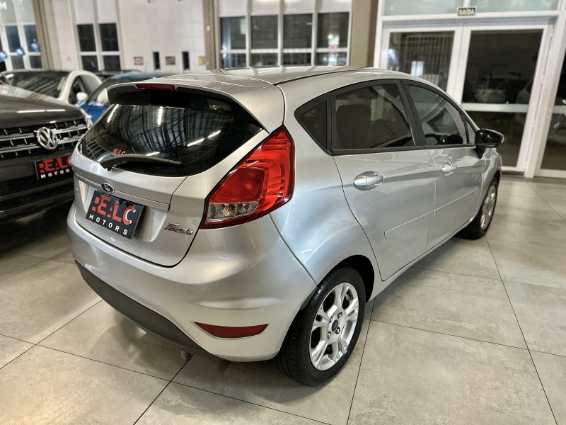 FIESTA 1.6 SE HATCH 16V FLEX 4P MANUAL - 2015 - CAXIAS DO SUL