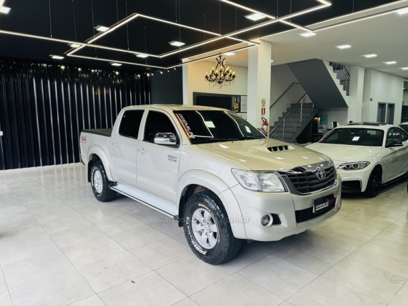 hilux 3.0 srv top 4x4 cd 16v turbo intercooler diesel 4p automatico 2014 dois irmaos