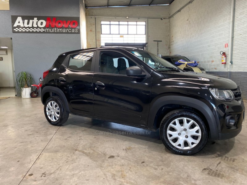 KWID 1.0 12V SCE FLEX LIFE MANUAL - 2018 - VACARIA