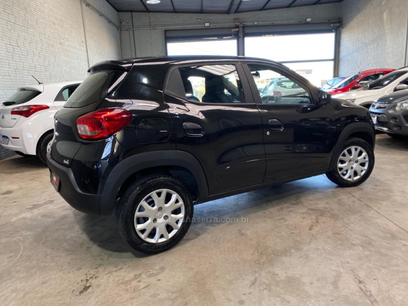 KWID 1.0 12V SCE FLEX LIFE MANUAL - 2018 - VACARIA