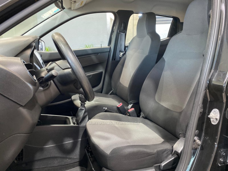 KWID 1.0 12V SCE FLEX LIFE MANUAL - 2018 - VACARIA
