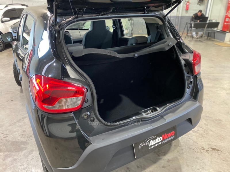 KWID 1.0 12V SCE FLEX LIFE MANUAL - 2018 - VACARIA