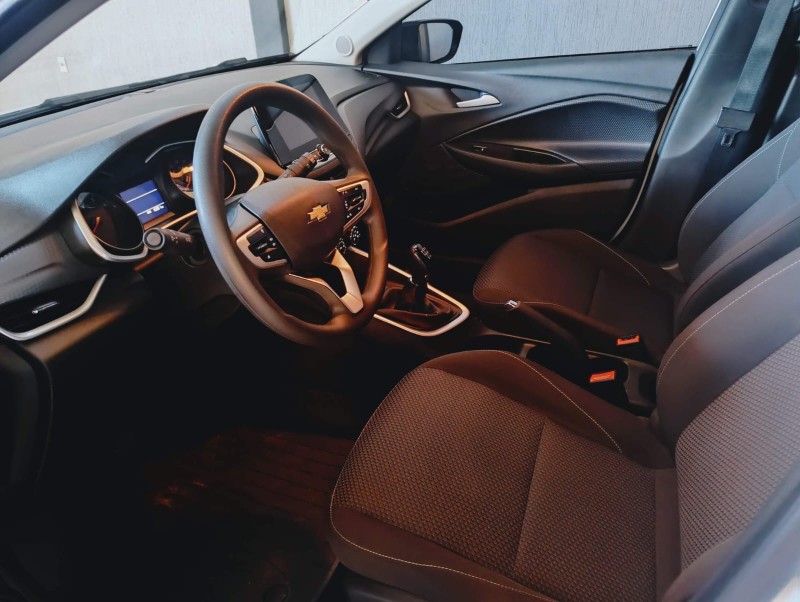 ONIX 1.0 LT 12V FLEX 4P MANUAL - 2024 - SãO SEBASTIãO DO CAí