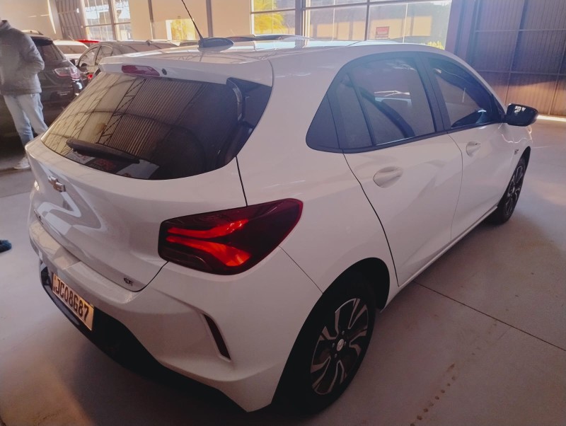ONIX 1.0 LT 12V FLEX 4P MANUAL - 2024 - SãO SEBASTIãO DO CAí