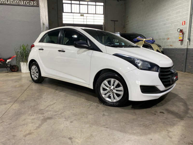 HB20 1.0 COMFORT 12V FLEX 4P MANUAL - 2017 - VACARIA