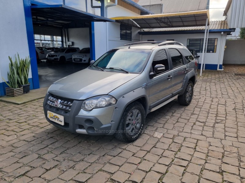PALIO 1.8 MPI ADVENTURE LOCKER WEEKEND 8V FLEX 4P MANUAL - 2011 - VACARIA