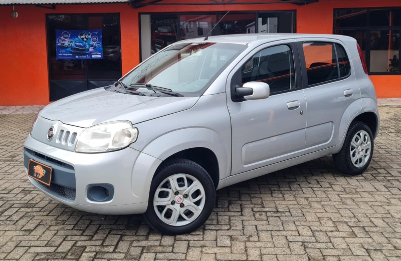 UNO 1.0 EVO VIVACE 8V FLEX 4P MANUAL - 2014 - CANELA