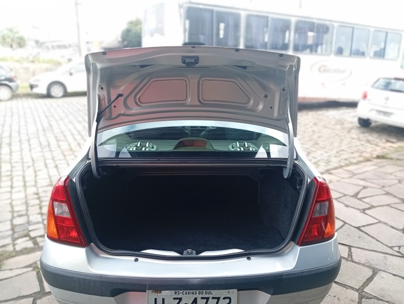CLIO 1.0 EXPRESSION 16V GASOLINA 4P MANUAL - 2004 - CAXIAS DO SUL