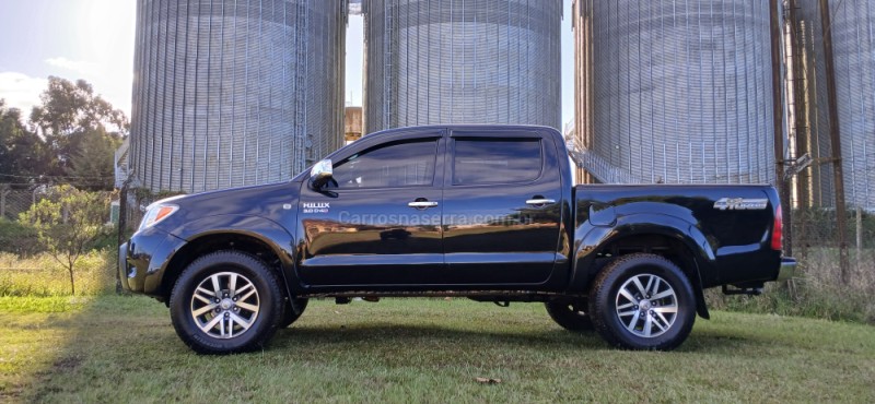 HILUX 3.0 SR 4X4 CD 8V DIESEL 4P MANUAL - 2008 - VACARIA