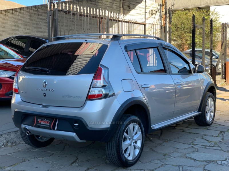 SANDERO 1.6 STEPWAY 8V FLEX 4P MANUAL - 2014 - CAXIAS DO SUL