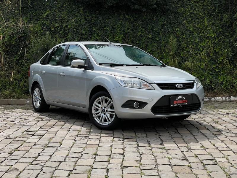 focus 2.0 se sedan 16v flex 4p automatico 2013 farroupilha