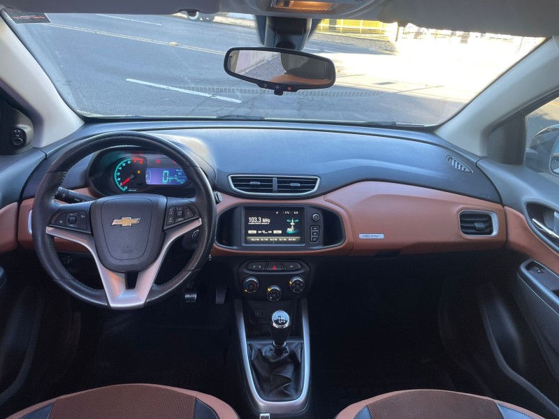 ONIX 1.4 MPFI ACTIV 8V FLEX 4P MANUAL - 2017 - CAXIAS DO SUL