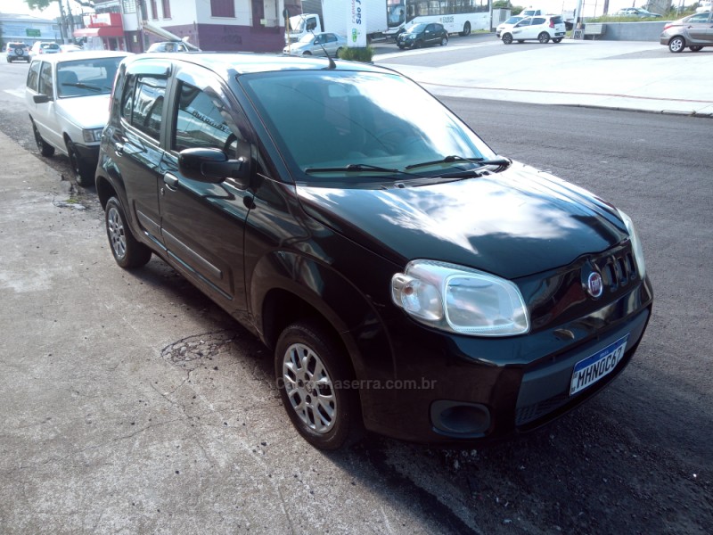 UNO 1.0 VIVACE 8V FLEX 4P MANUAL - 2011 - CAXIAS DO SUL