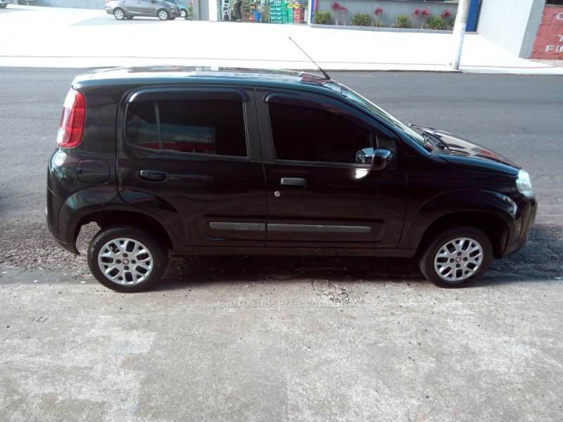 UNO 1.0 VIVACE 8V FLEX 4P MANUAL - 2011 - CAXIAS DO SUL