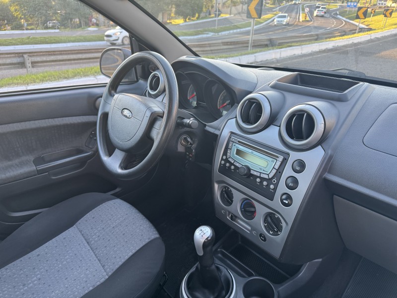 FIESTA 1.6 ROCAM SEDAN 8V FLEX 4P MANUAL - 2011 - DOIS IRMãOS