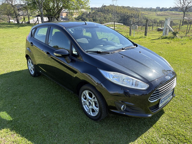 fiesta 1.5 se hatch 16v flex 4p manual 2014 farroupilha