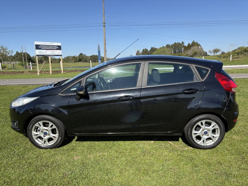 FIESTA 1.5 SE HATCH 16V FLEX 4P MANUAL - 2014 - FARROUPILHA