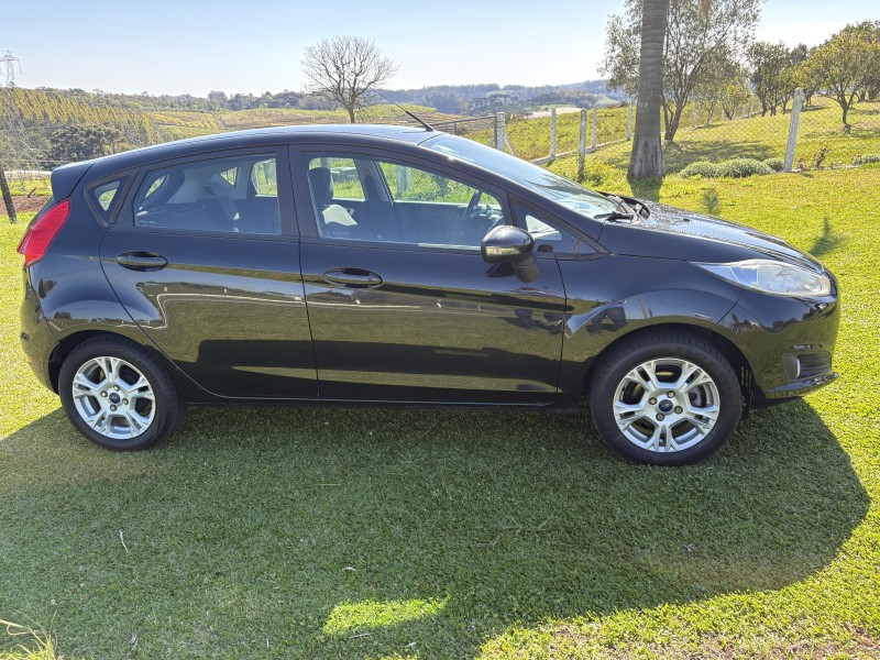 FIESTA 1.5 SE HATCH 16V FLEX 4P MANUAL - 2014 - FARROUPILHA