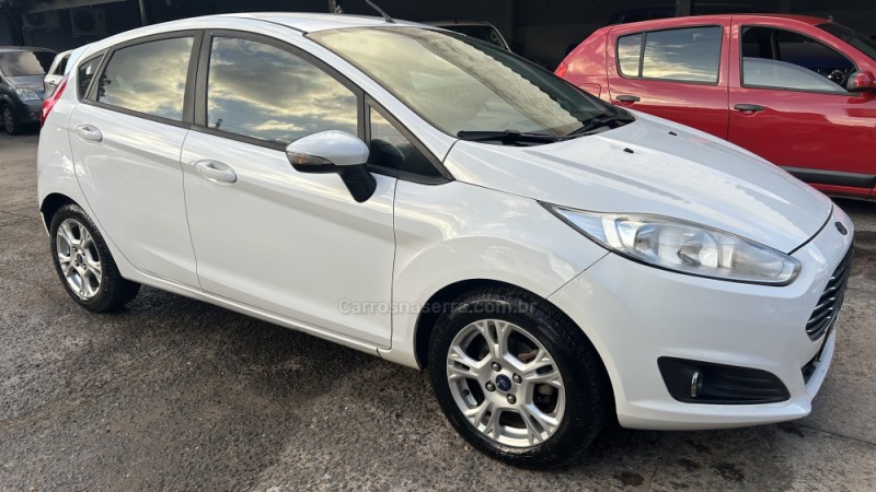 FIESTA 1.6 SE HATCH 16V FLEX 4P AUTOMÁTICO - 2014 - GRAVATAí