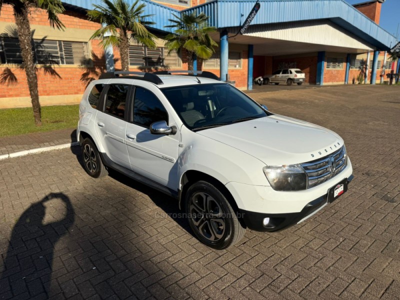 DUSTER 2.0 DYNAMIQUE 4X4 16V FLEX 4P MANUAL - 2015 - BROCHIER