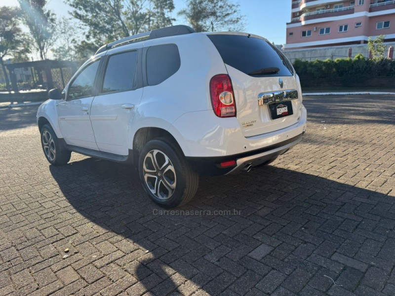 DUSTER 2.0 DYNAMIQUE 4X4 16V FLEX 4P MANUAL - 2015 - BROCHIER