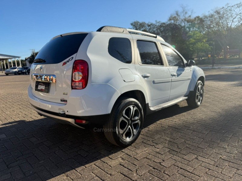 DUSTER 2.0 DYNAMIQUE 4X4 16V FLEX 4P MANUAL - 2015 - BROCHIER