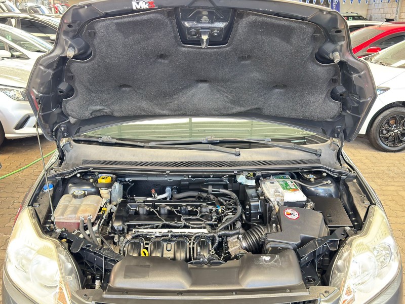 FOCUS 2.0 GLX SEDAN 16V FLEX 4P AUTOMÁTICO - 2012 - CAXIAS DO SUL