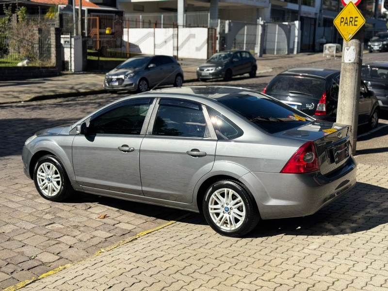 FOCUS 2.0 GLX SEDAN 16V FLEX 4P AUTOMÁTICO - 2012 - CAXIAS DO SUL