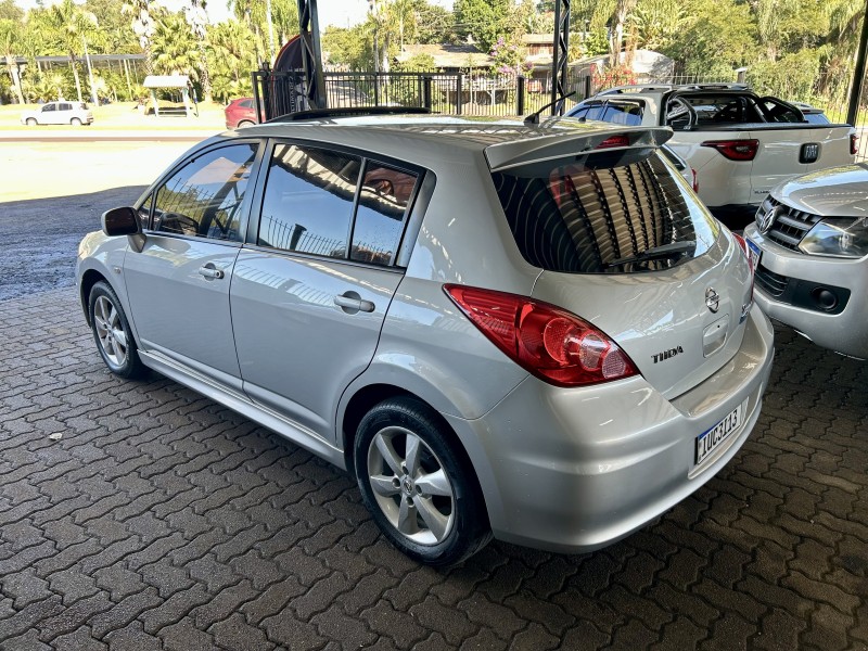 TIIDA 1.8 SL 16V FLEX 4P AUTOMÁTICO - 2013 - SãO SEBASTIãO DO CAí