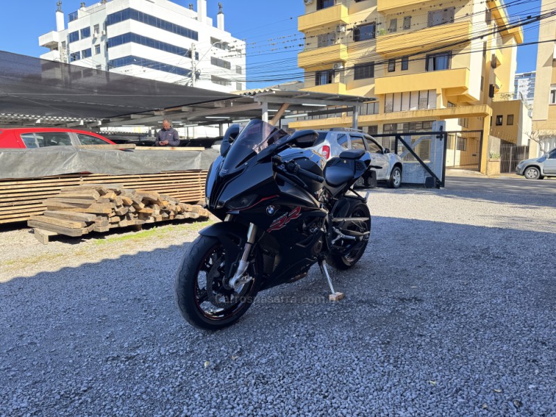 S 1000 RR - 2022 - GARIBALDI