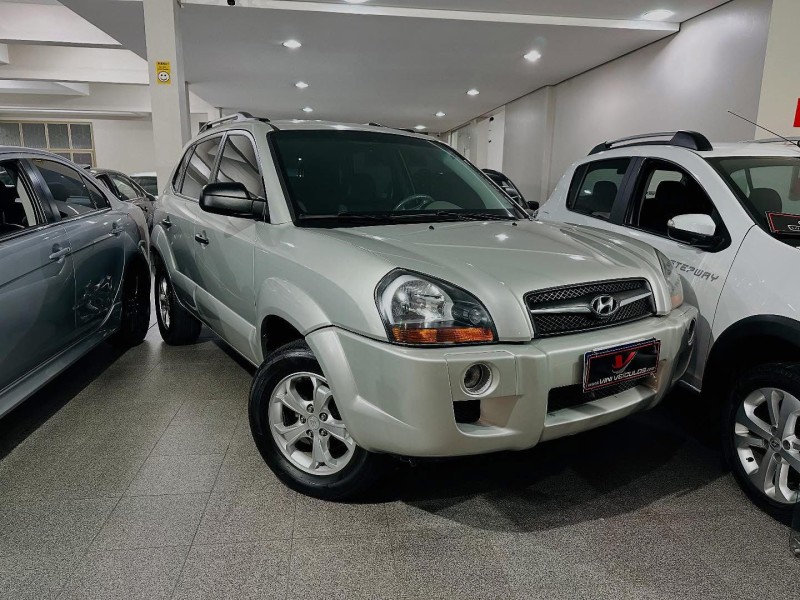 TUCSON 2.0 MPFI GL 16V 142CV 2WD GASOLINA 4P MANUAL - 2012 - CAXIAS DO SUL