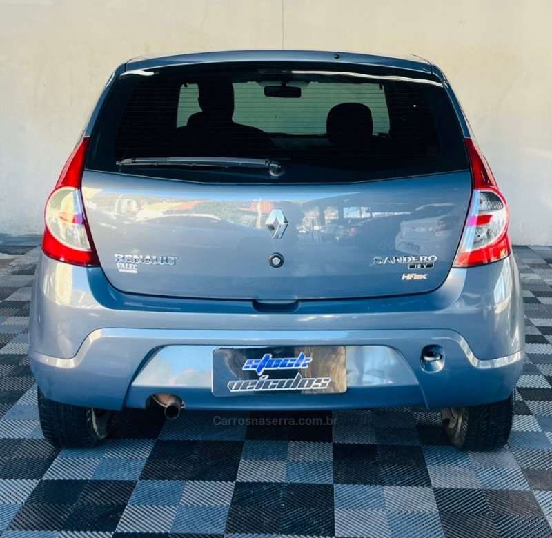 SANDERO 1.0 EXPRESSION 16V FLEX 4P MANUAL - 2011 - NOVO HAMBURGO