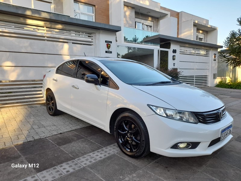 CIVIC 2.0 EXR 16V FLEX 4P AUTOMÁTICO - 2014 - FARROUPILHA
