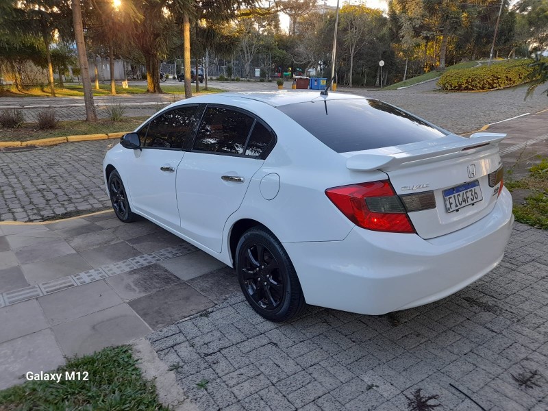 CIVIC 2.0 EXR 16V FLEX 4P AUTOMÁTICO - 2014 - FARROUPILHA