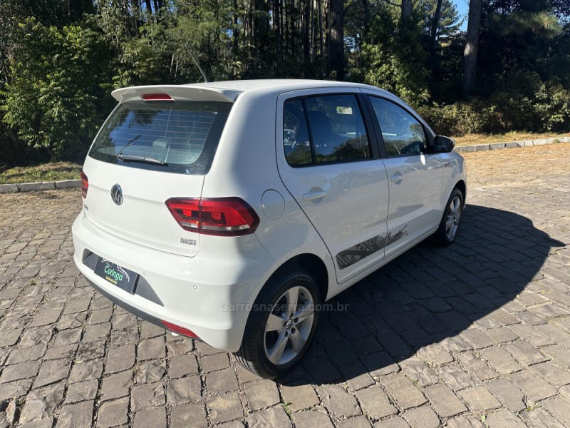 FOX 1.6 MI ROCK IN RIO 8V FLEX 4P MANUAL - 2016 - NOVA PRATA