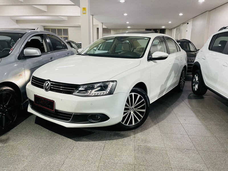 JETTA 2.0 TSI HIGHLINE 211CV GASOLINA 4P DSG