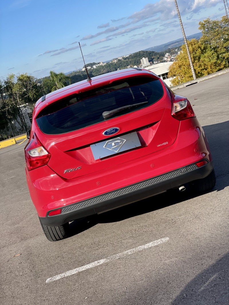 FOCUS 1.6 SE 16V FLEX 4P MANUAL - 2014 - CAXIAS DO SUL